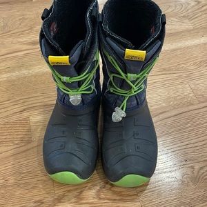 Boys Keen Snow Boots size 3